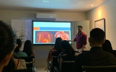 Estudiantes de la carrera de Medicina reciben Becas del Centro Metabólico los Olivos